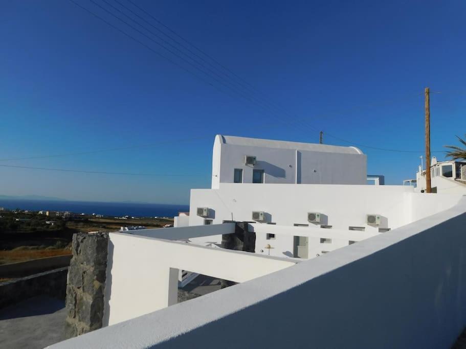 Fira Exo Katikies- Urban Fira Apartment Exterior foto