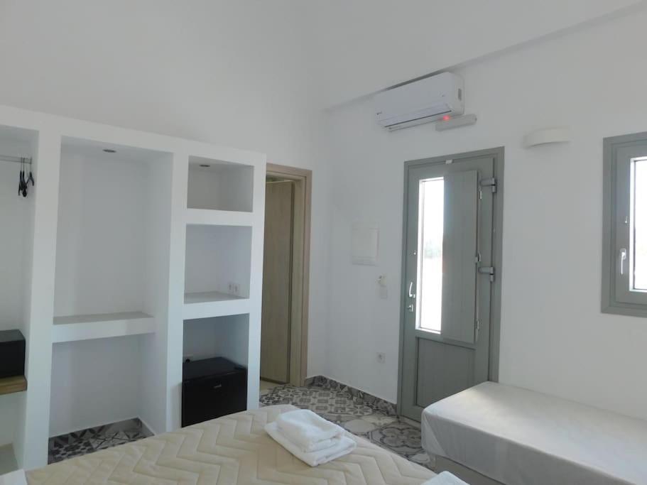 Fira Exo Katikies- Urban Fira Apartment Exterior foto